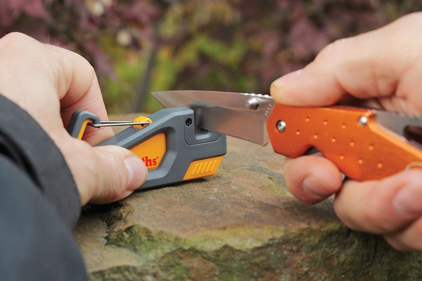 Smith's Sharpeners Knife Sharpener Outdoor Gray and Yellow (2) - Smith's Sharpeners (image 2)