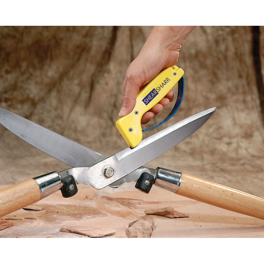 AccuSharp Knife Sharpener Outdoor White and Yellow - AccuSharp (image 3)