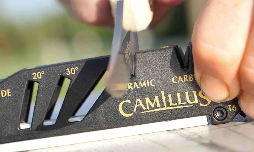 Camillus Wedge Multi-Sharpener Carbide & Ceramic Black - Camillus (image 2)