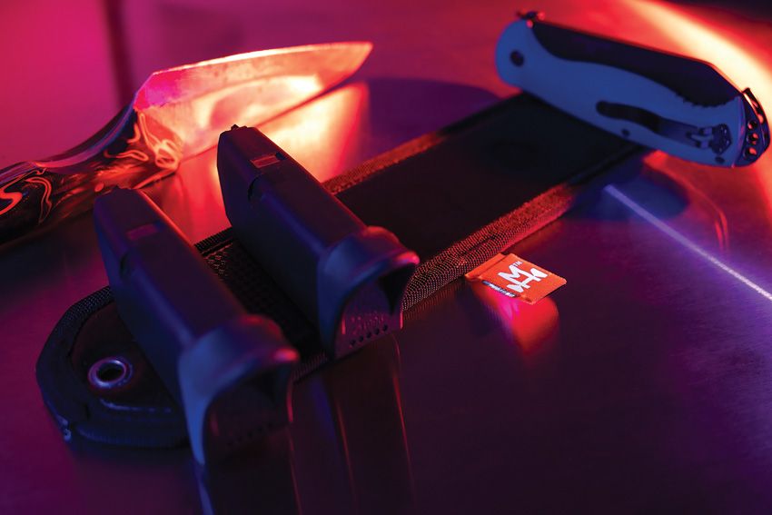 Magnet Hold Knife Sheath & Accessory - Magnet Hold (image 5)
